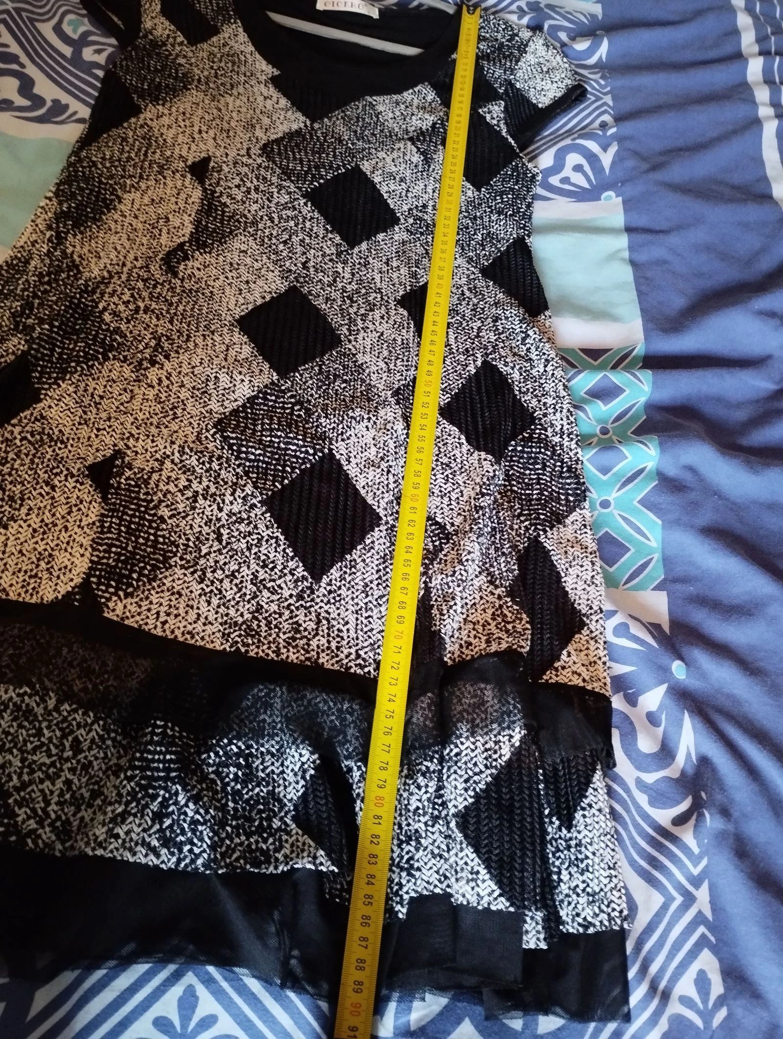 Vestido curto com estampa geométrica preto e branco CICERO (Tamanho G) – photo 5